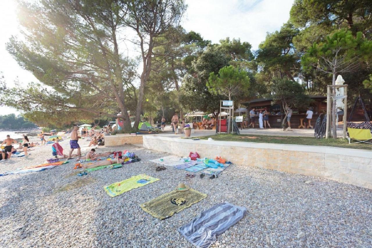 Apartments Ana - ロヴィニ エクステリア 写真